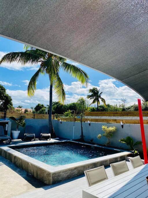 Villa Bois De Couleur Piscine Et Toit Terrasse Saint Pierre Exterior foto